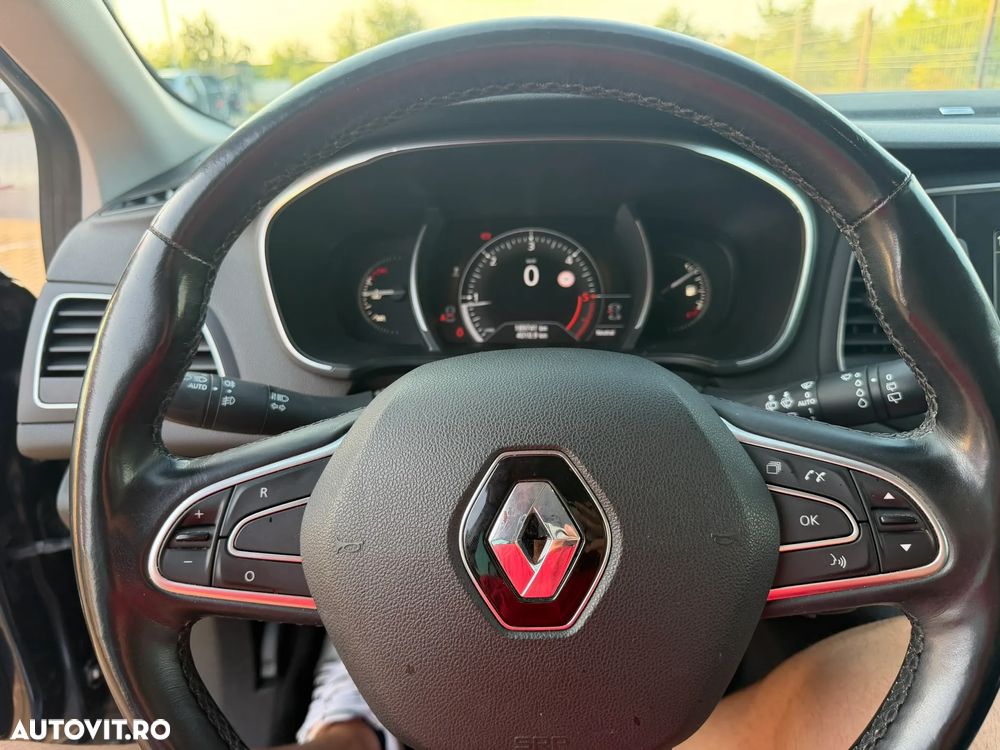 Renault Megane ENERGY dCi 130 BOSE EDITION - 12
