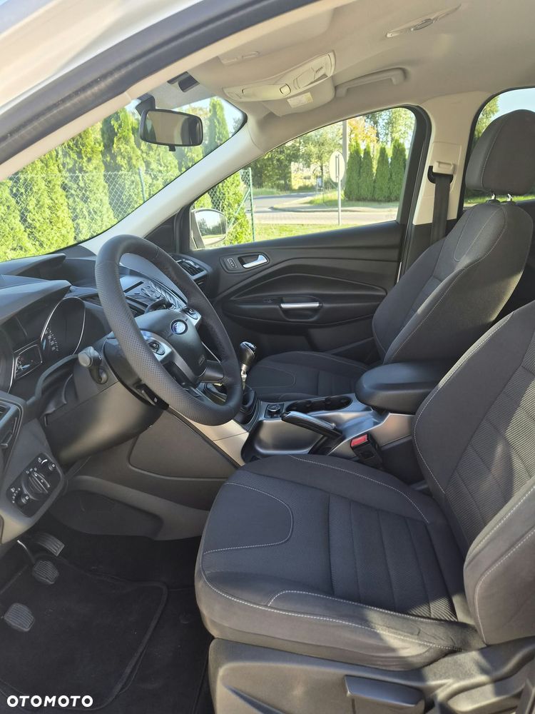 Ford Kuga 2.0 TDCi 4x4 SYNC - 28