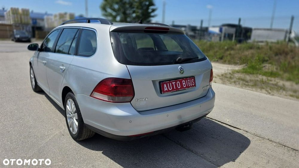 Volkswagen Golf - 6