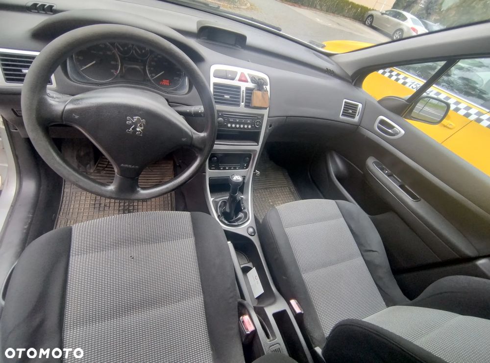 Peugeot 307 - 10