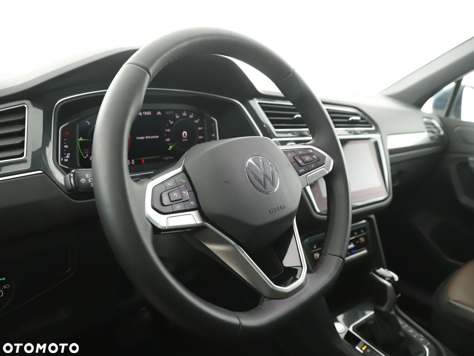 Volkswagen Tiguan - 12
