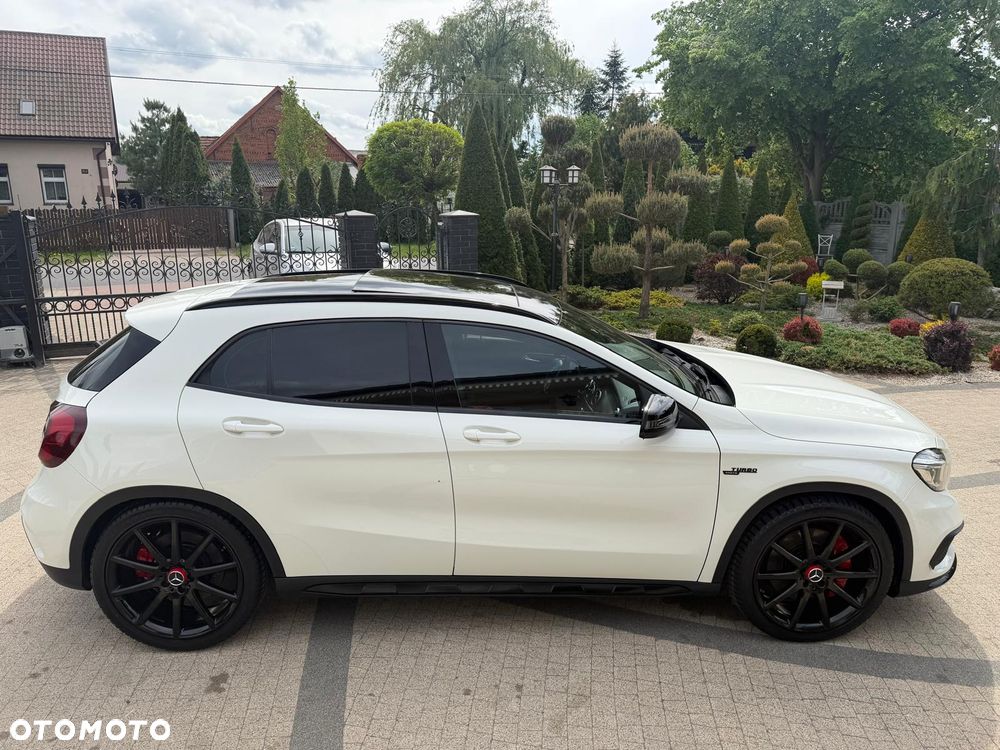 Mercedes-Benz GLA 45 AMG 4Matic 7G-DCT - 9