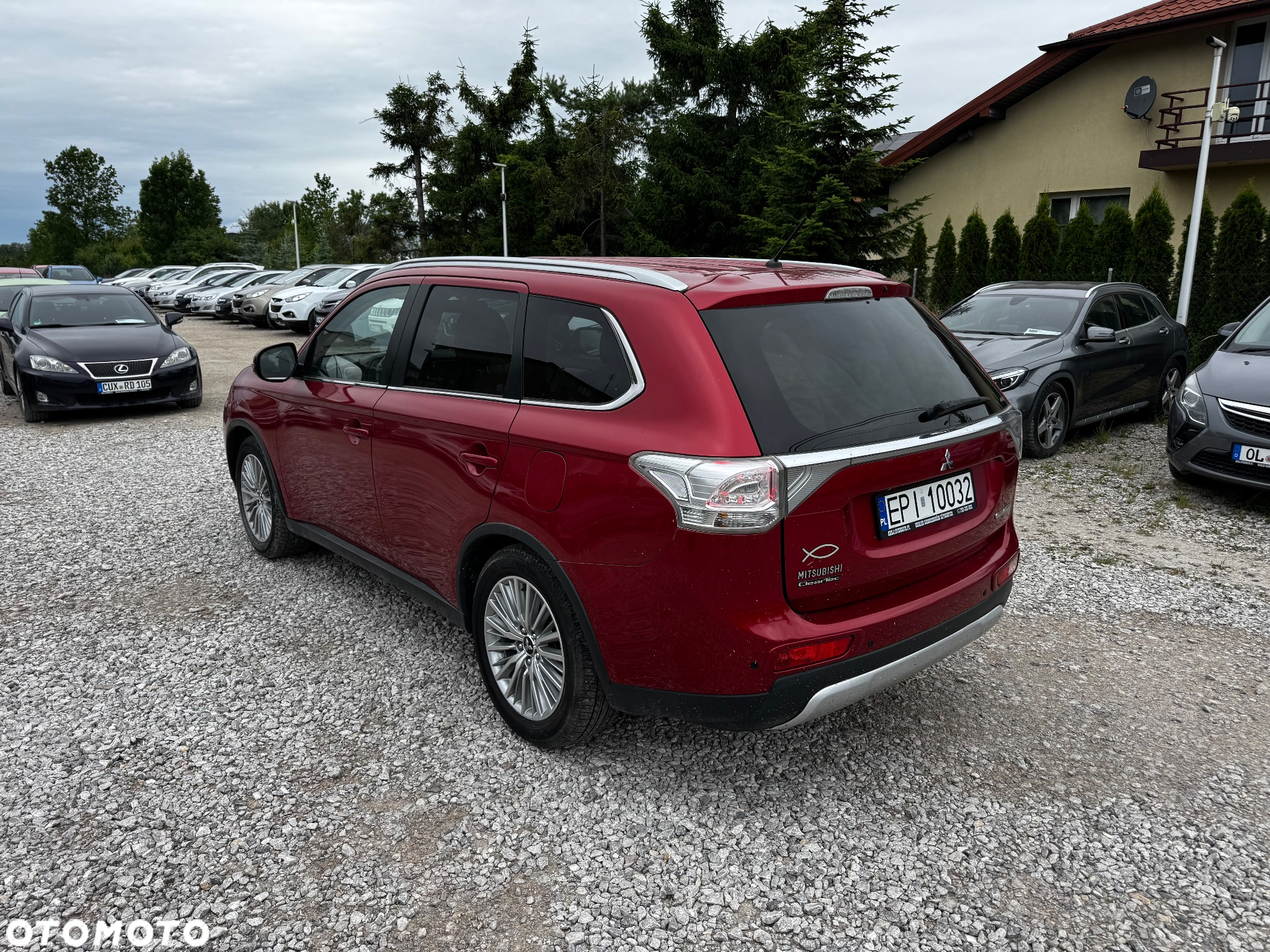 Mitsubishi Outlander 2.0 Instyle + 4WD CVT - 15