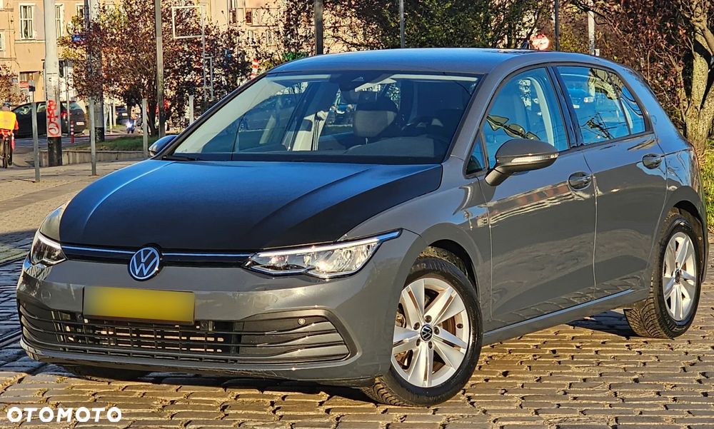 Volkswagen Golf VIII 1.5 eTSI Style DSG - 2