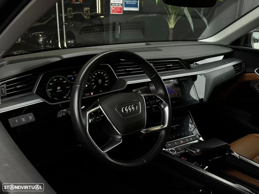 Audi Q8 e-Tron Sportback 55 quattro Advanced - 16