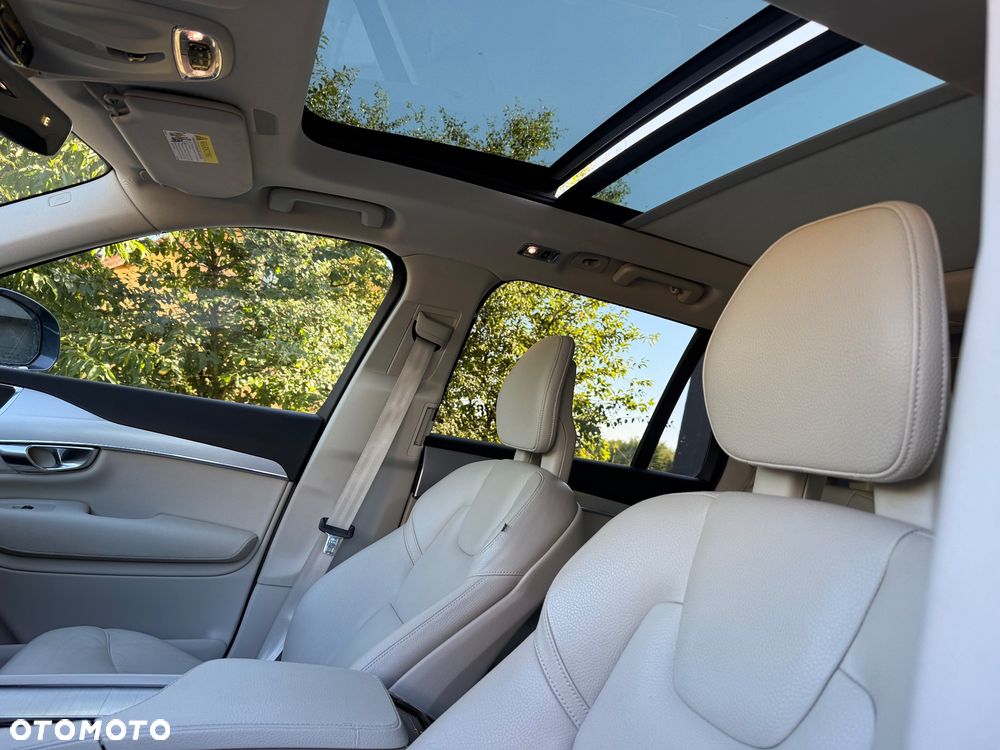 Volvo XC 90 T6 AWD Momentum 7os - 17