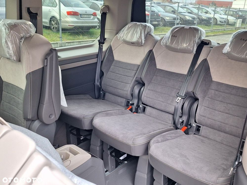 Volkswagen Multivan - 19