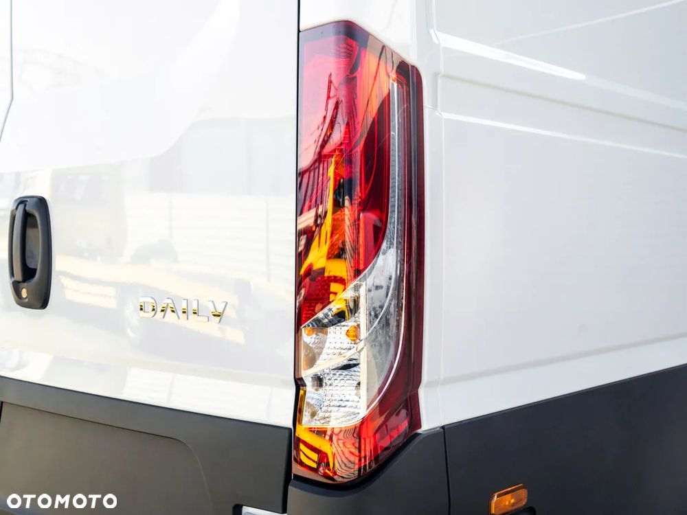 Iveco Daily 35S18HV 3.0 L4H2 - 15