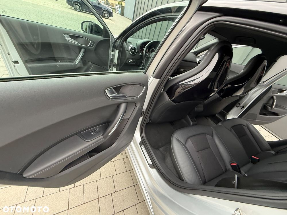 Audi A1 Sportback 1.4 TFSI S tronic S line edition m S line Sportpaket - 18