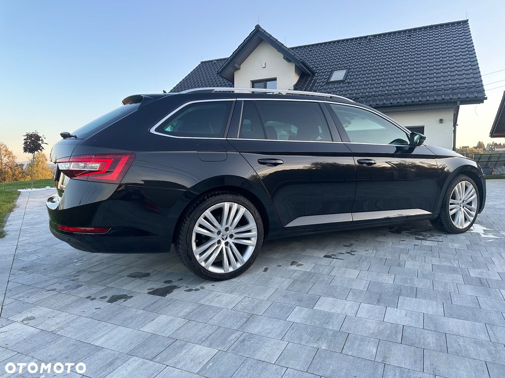 Skoda Superb 2.0 TDI 4x4 Style DSG - 9