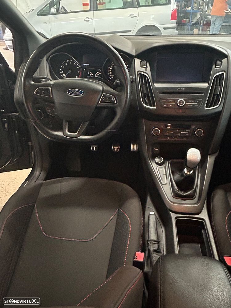 Ford Focus 1.0 EcoBoost ST-Line - 20