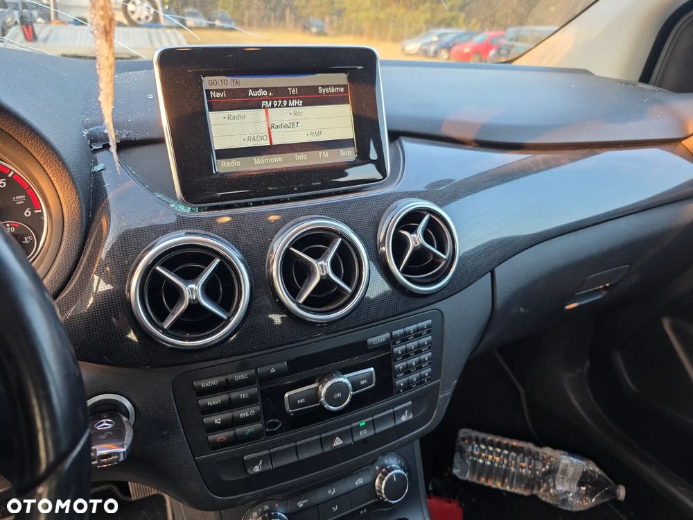 Mercedes-Benz Klasa B 180 CDI (BlueEFFICIENCY) - 19