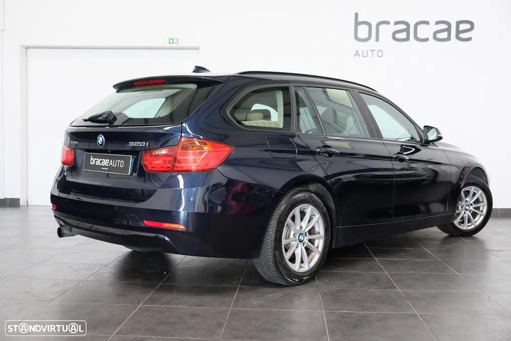 BMW 320 i xDrive Aut. Luxury Line - 7