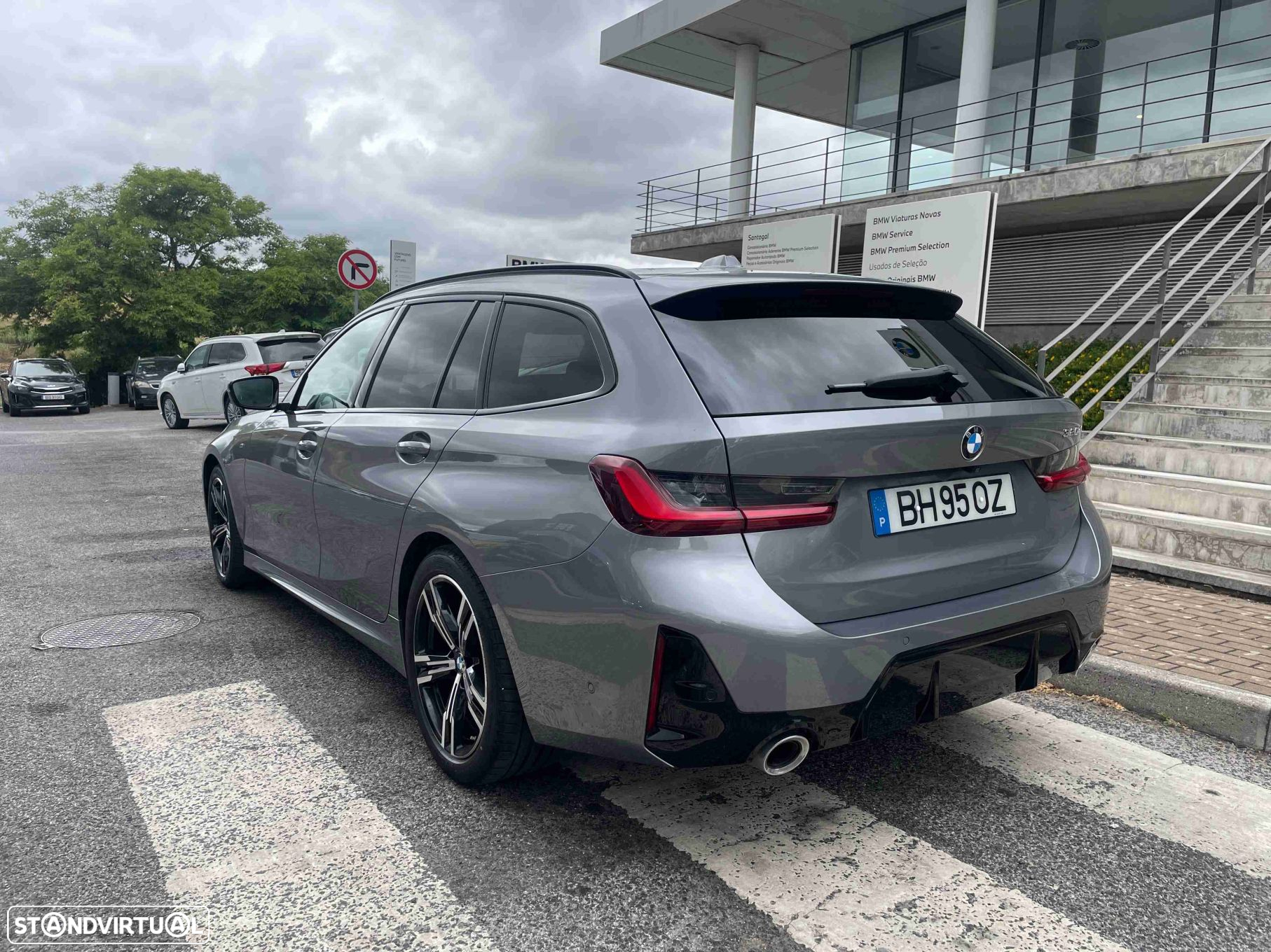 BMW 320 d Touring Pack Desportivo M Auto - 2