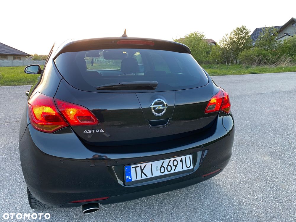 Opel Astra 1.4 Turbo Design Edition - 14