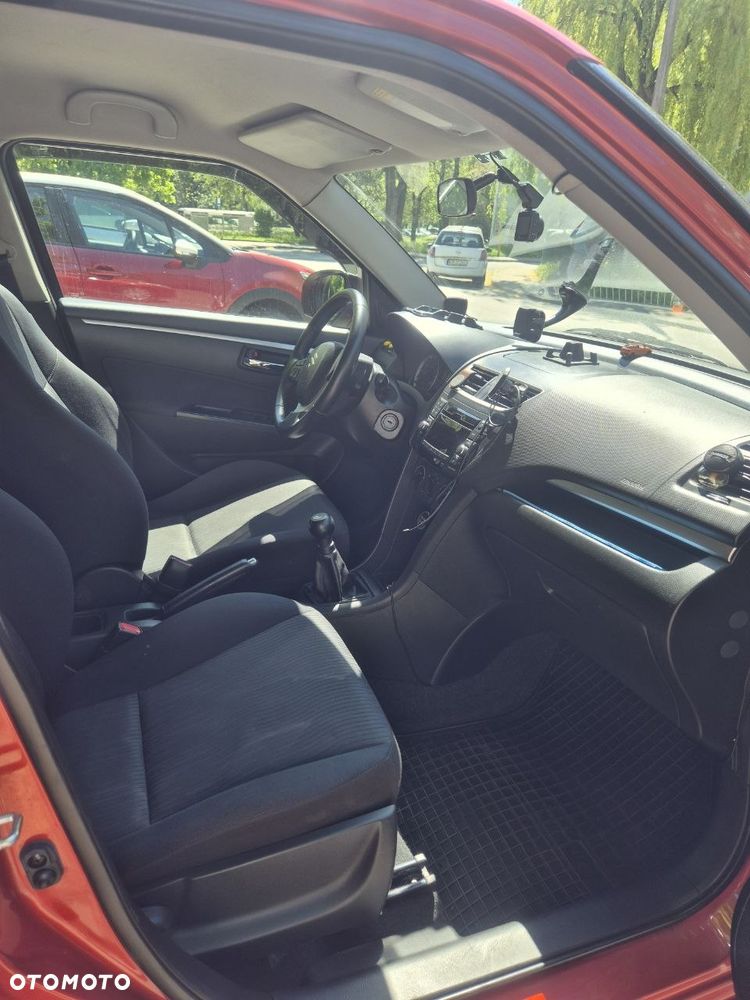 Suzuki Swift - 8
