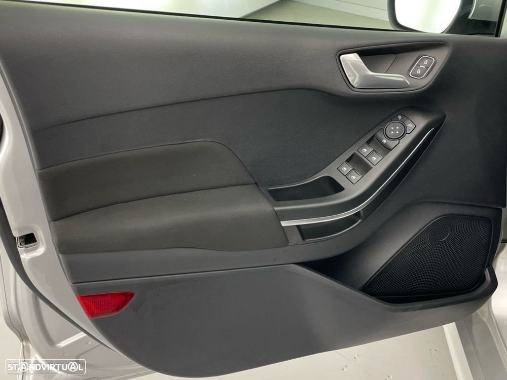 Ford Fiesta 1.0 EcoBoost MHEV ST-Line - 16