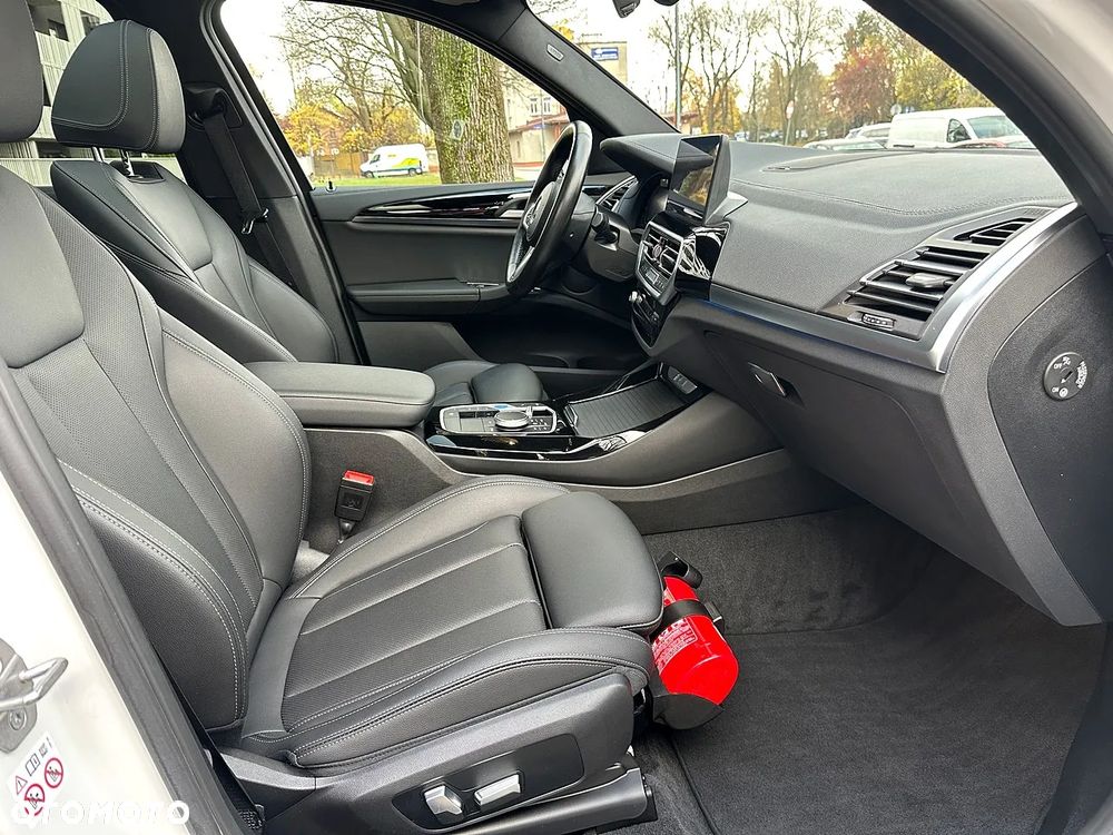 BMW iX3 80kWh Inspiring - 16