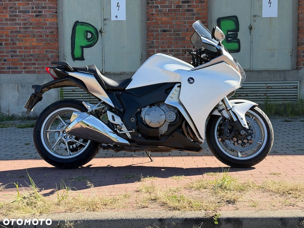 Honda VFR - 1