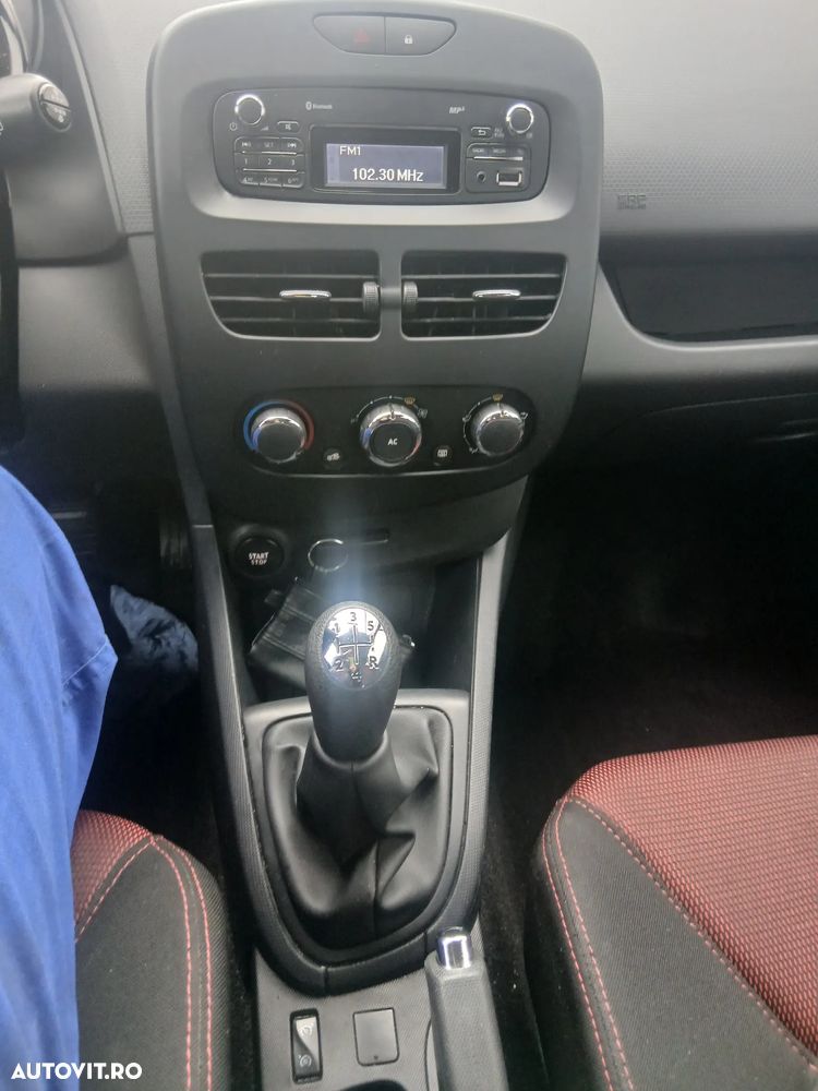 Renault Clio - 9