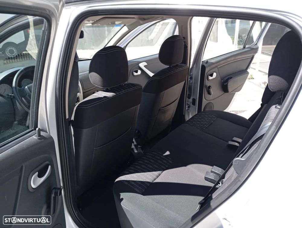 Dacia Sandero 1.4 MPI Ambiance - 9
