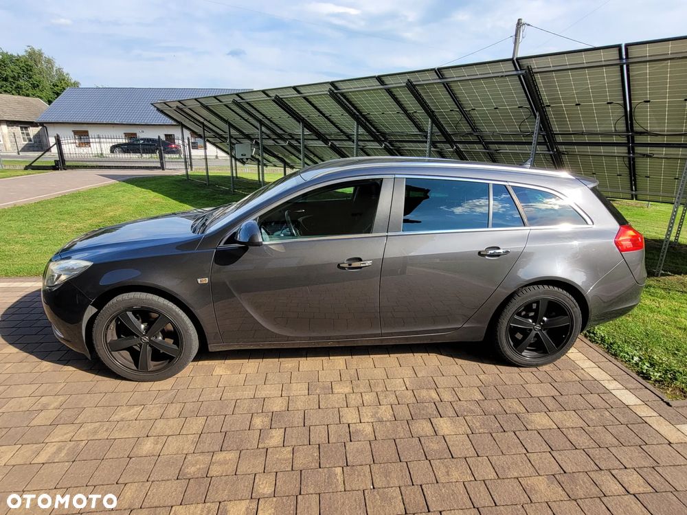 Opel Insignia 1.6 Turbo Sports Tourer Cosmo - 2