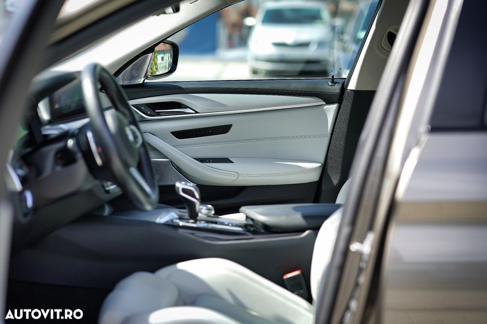 BMW Seria 5 520d xDrive Aut. M Sport Edition - 17