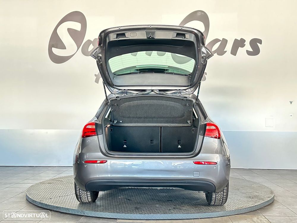 Mercedes-Benz A 180 7G-DCT Edition 2021 - 7