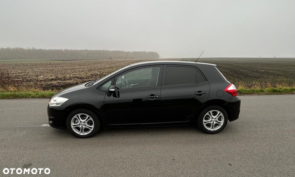 Toyota Auris 1.4 D-4D 2010 - 4