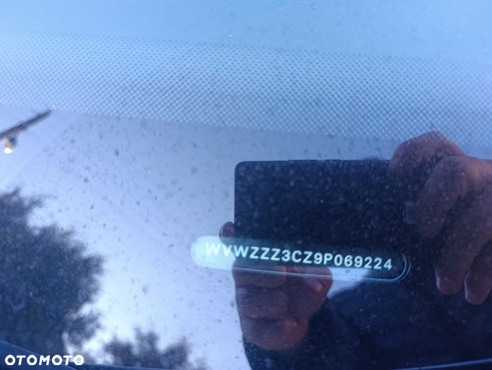 Volkswagen Passat - 22