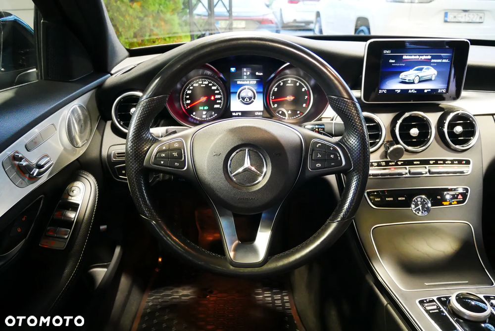 Mercedes-Benz Klasa C 300 7G-TRONIC - 21