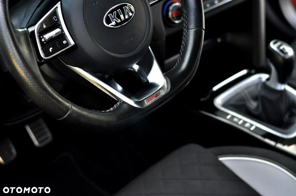 Kia ProCeed 1.4 T-GDI GT Line - 35