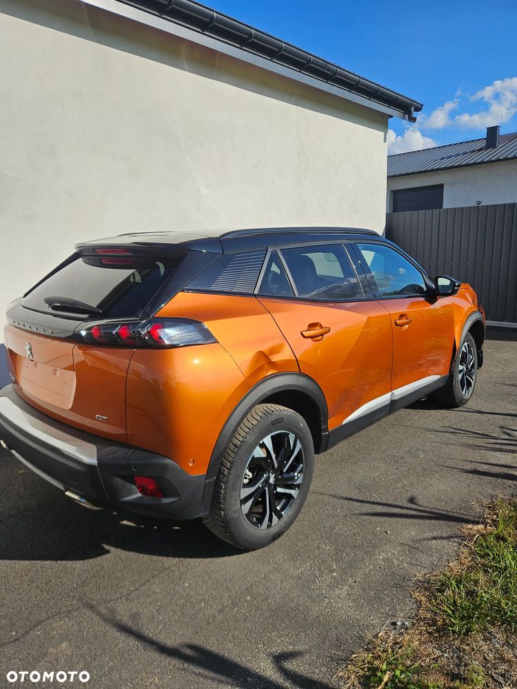 Peugeot 2008 PureTech 130 EAT8 GT Exclusive - 4