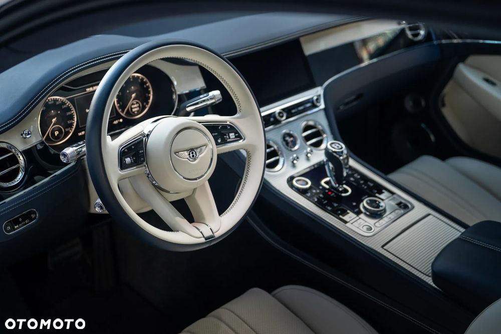 Bentley Continental GT - 12