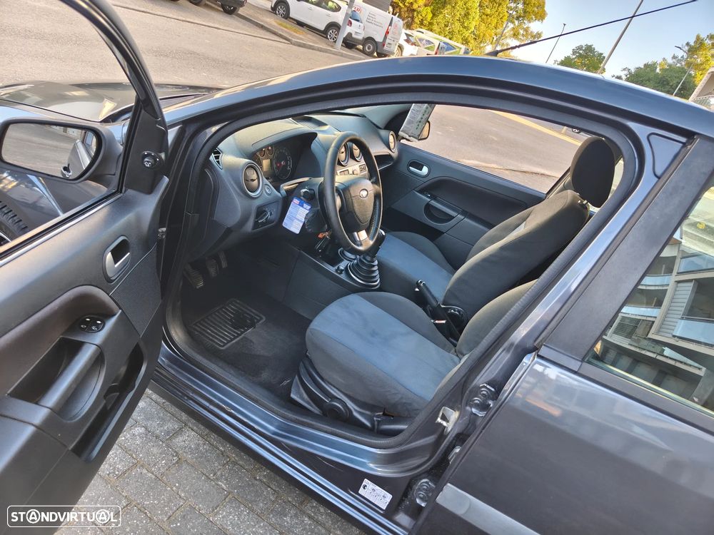 Ford Fiesta 1.25 Trend - 10
