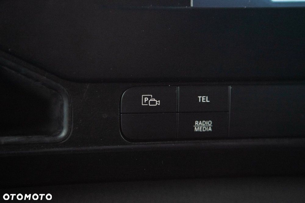 Mercedes-Benz Sprinter - 24