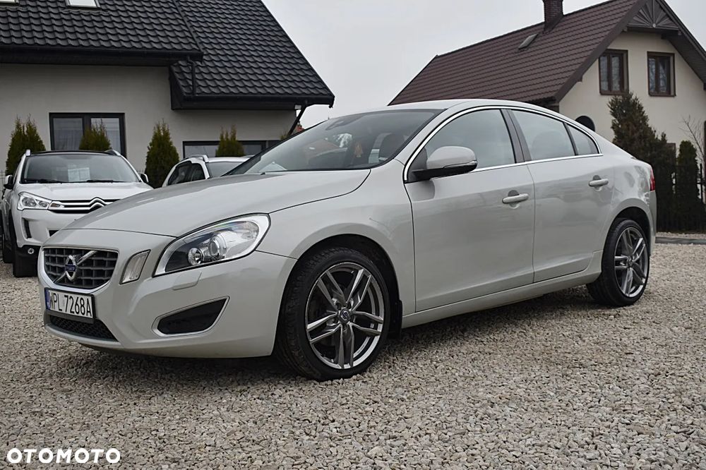 Volvo S60 D3 Geartronic Summum - 4