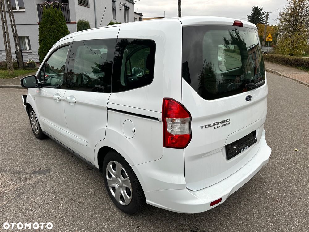 Ford Tourneo Courier 1.0 EcoBoost Ambiente - 4