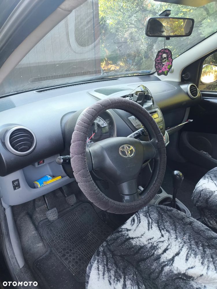 Toyota Aygo - 4