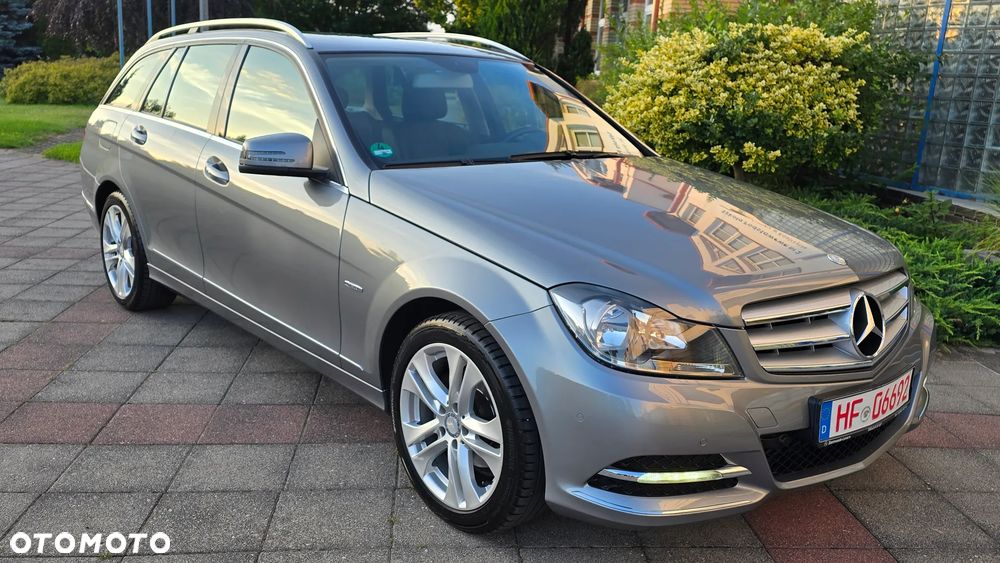 Mercedes-Benz Klasa C 180 BlueEFFICIENCY Avantgarde - 2