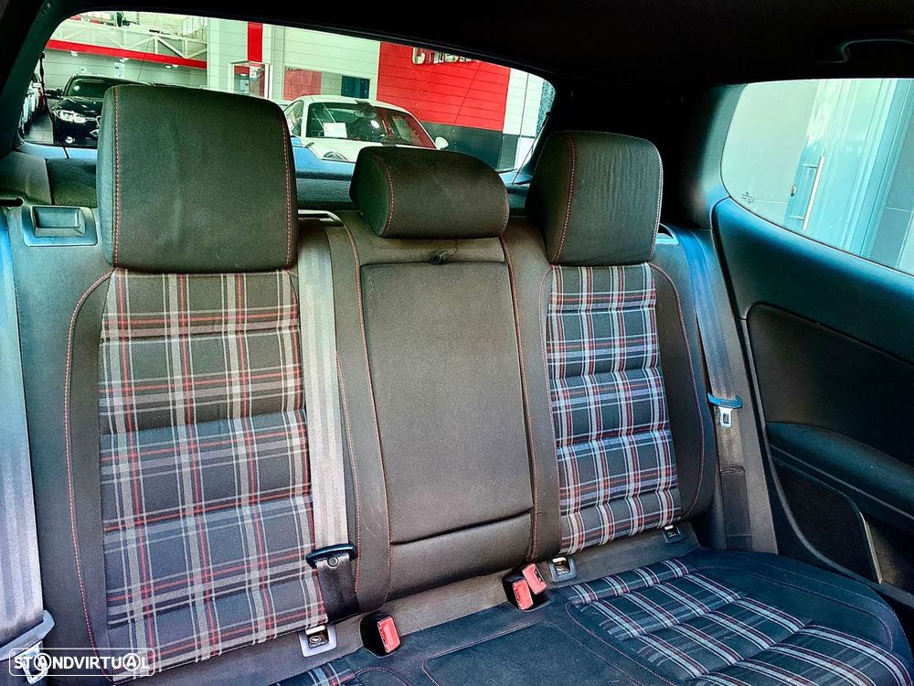 VW Golf 2.0 TSi GTI - 22