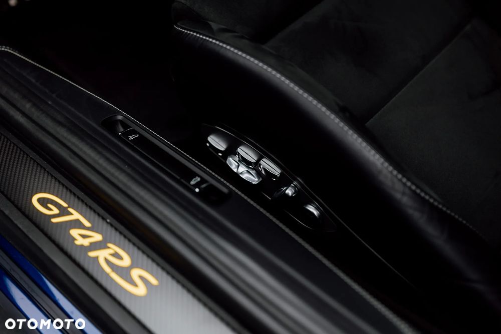 Porsche 718 Cayman - 24