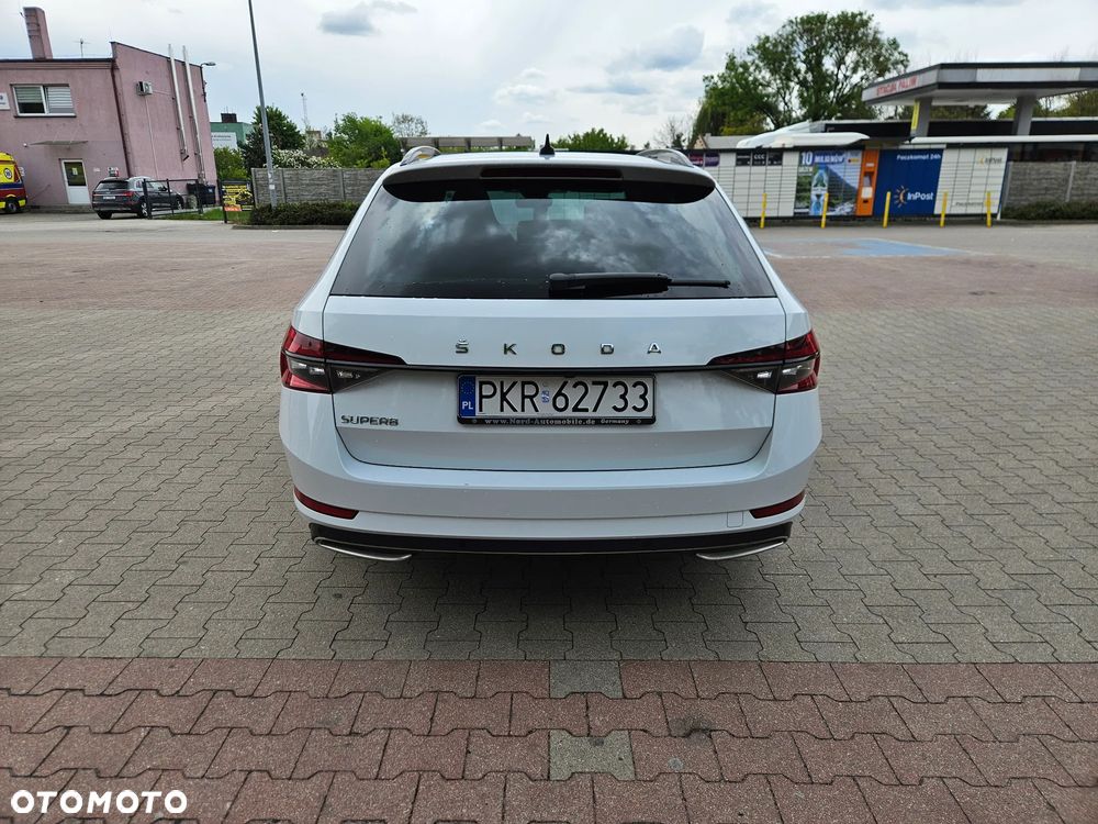 Skoda Superb 2.0 TDI Sportline DSG - 8