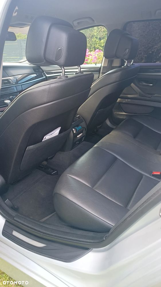 BMW Seria 5 520d Luxury Line - 9