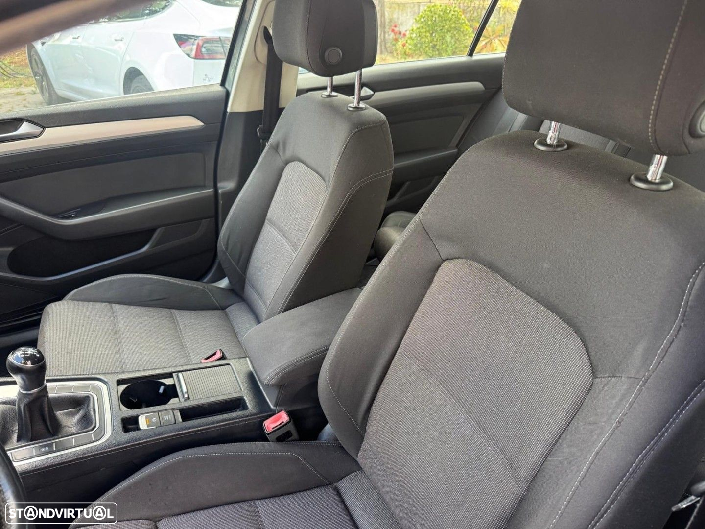 VW Passat 1.6 TDI BlueMotion - 13