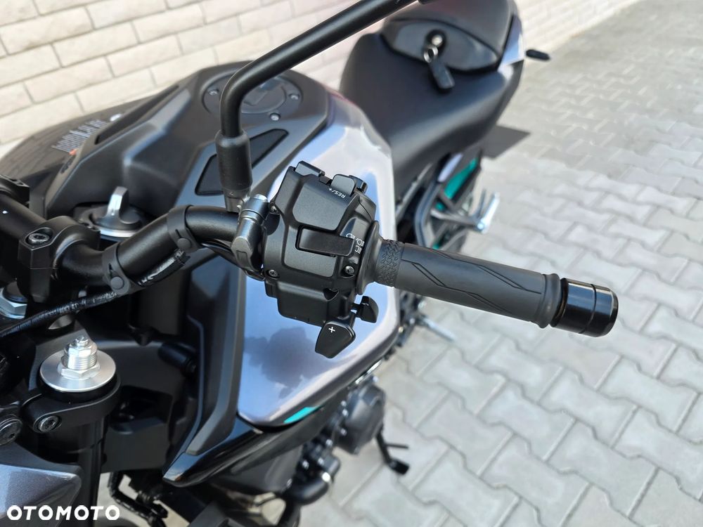 Yamaha MT - 19