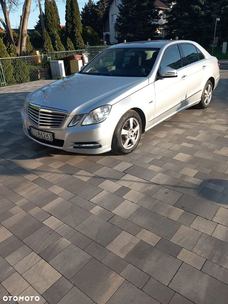 Mercedes-Benz Klasa E 200 BlueTEC 7G-TRONIC Elegance - 1