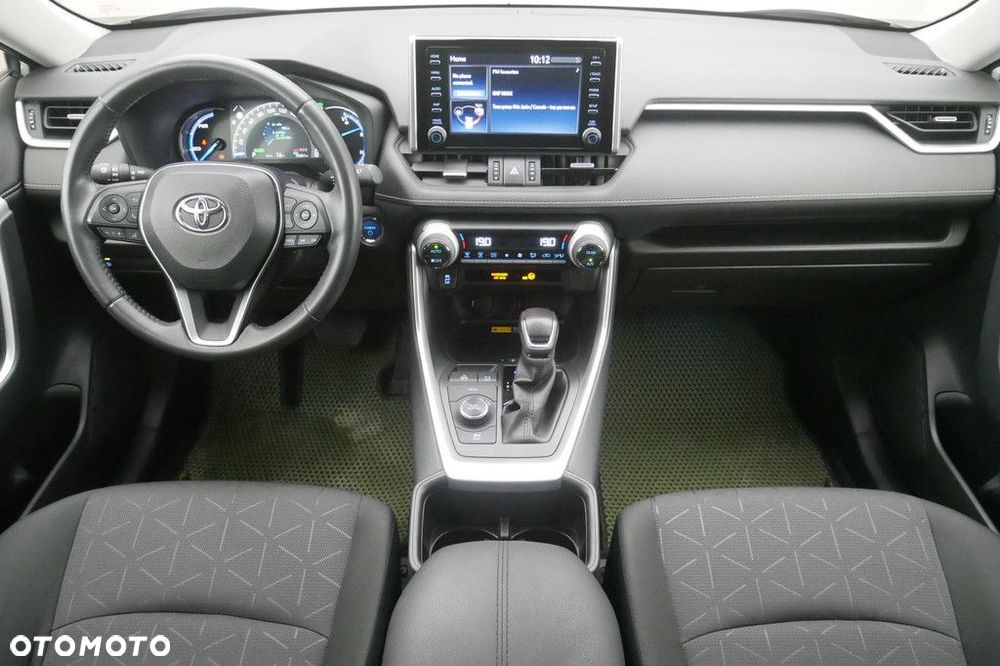Toyota RAV4 - 8