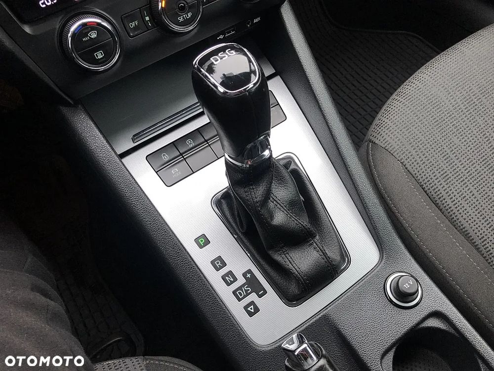 Skoda Octavia 1.6 TDI Elegance DSG - 21