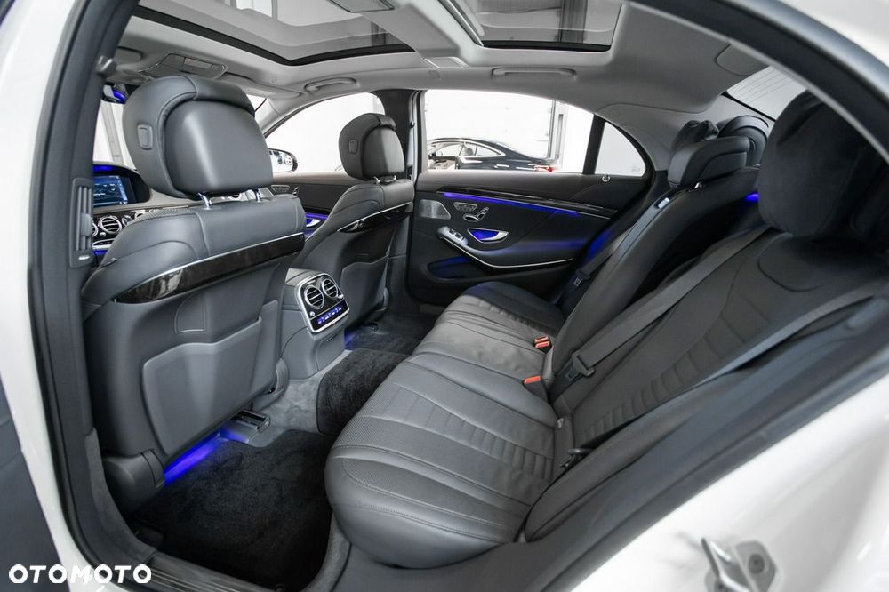 Mercedes-Benz Klasa S 560 4-Matic L 9G-TRONIC - 26